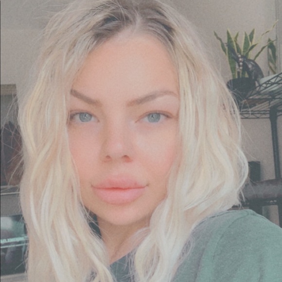 Meet your Posher, Kortney - Picture 1 of 1